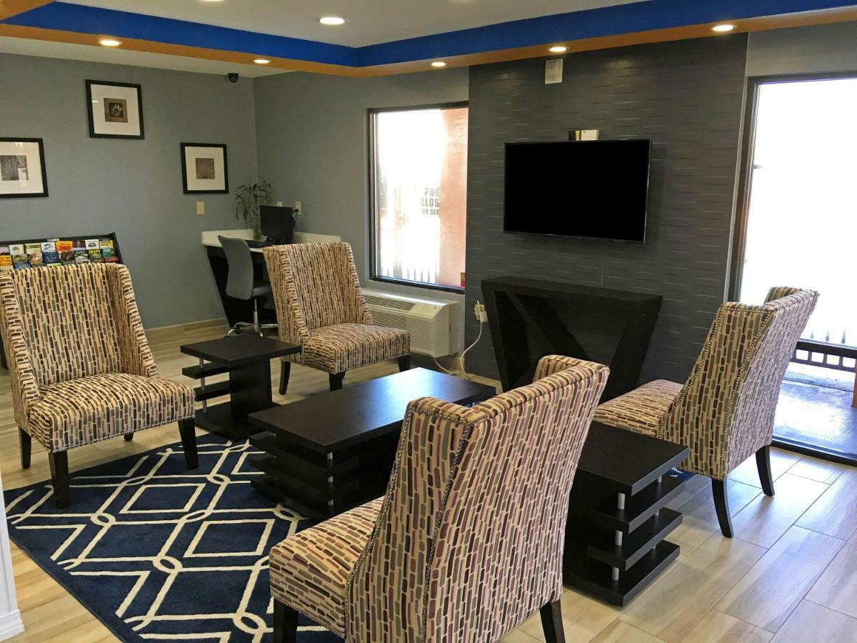 Americas Best Value Inn Денем Спрингс Экстерьер фото