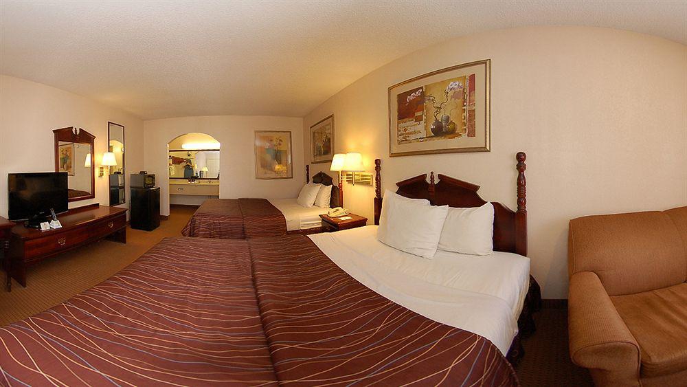 Americas Best Value Inn Денем Спрингс Экстерьер фото
